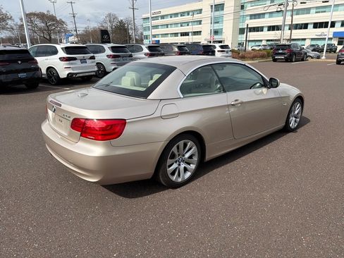 Used 2012 BMW 328i Convertible image 10