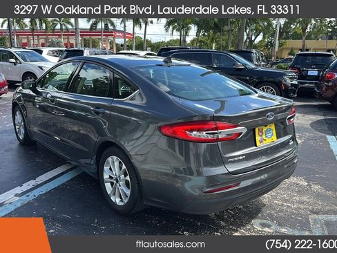 Used 2020 Ford Fusion SE FWD image 8