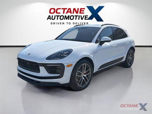 Used 2022 Porsche Macan S AWD/4WD image 3