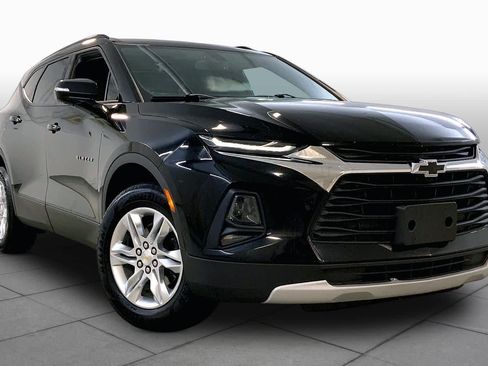Used 2020 Chevrolet Blazer LT FWD image 2