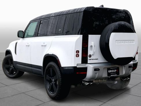 Certified 2024 Land Rover Defender 110 SE image 10