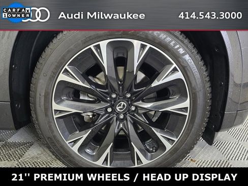 Used 2024 MAZDA CX-90 3.3 Turbo S w/ Premium Package image 2