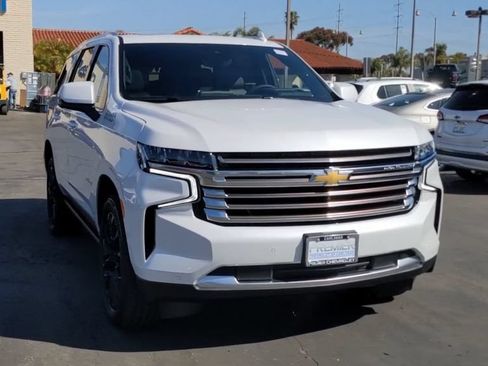 Used 2023 Chevrolet Tahoe High Country AWD/4WD image 3