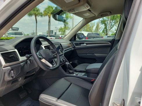 Used 2023 Volkswagen Atlas SE FWD image 11