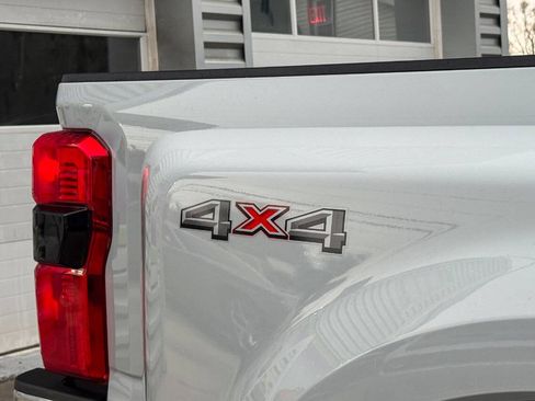 Used 2025 Ford F450 Lariat image 22