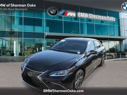 Used 2025 Lexus ES 300h w/ Premium Package