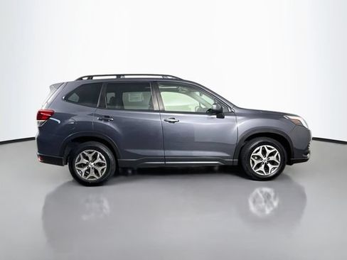 Used 2024 Subaru Forester Premium AWD/4WD image 8