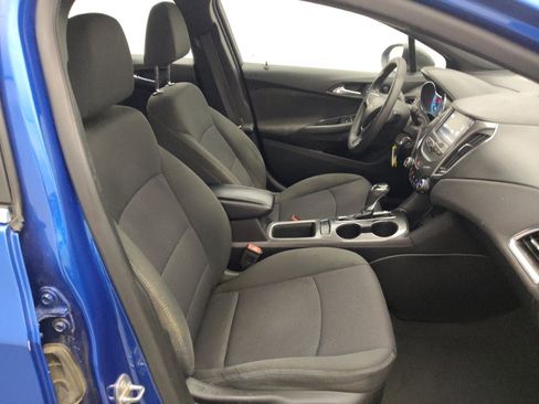 Used 2017 Chevrolet Cruze LT w/ RS Package FWD image 21