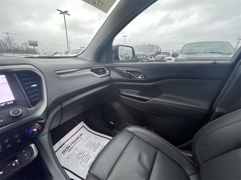 Used 2023 GMC Acadia AT4 image 13