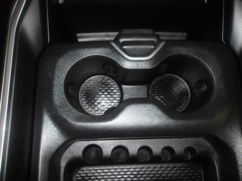 Used 2023 RAM 1500 Big Horn AWD/4WD image 9