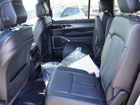 New 2026 Jeep Grand Wagoneer L Limited w/ Convenience Group I AWD/4WD image 12