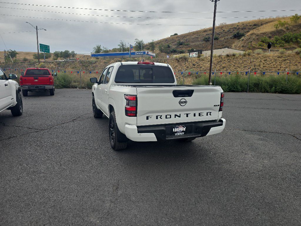 Used 2026 Nissan Frontier SV AWD/4WD image 5