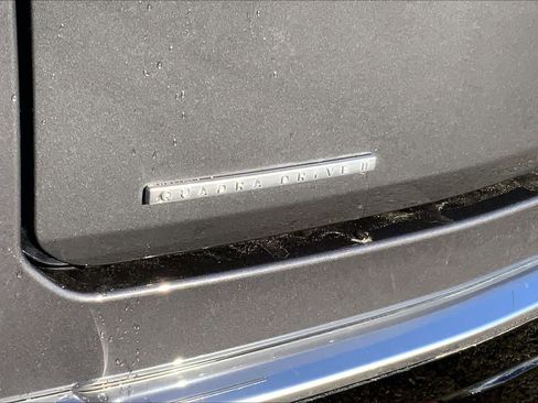 Used 2023 Jeep Grand Wagoneer Series II image 10