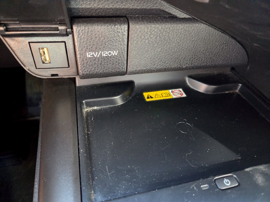 Used 2024 Toyota Camry XSE FWD image 17