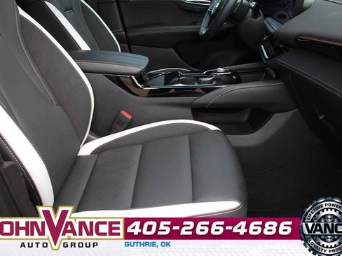 Used 2025 Buick Envision Sport Touring image 23