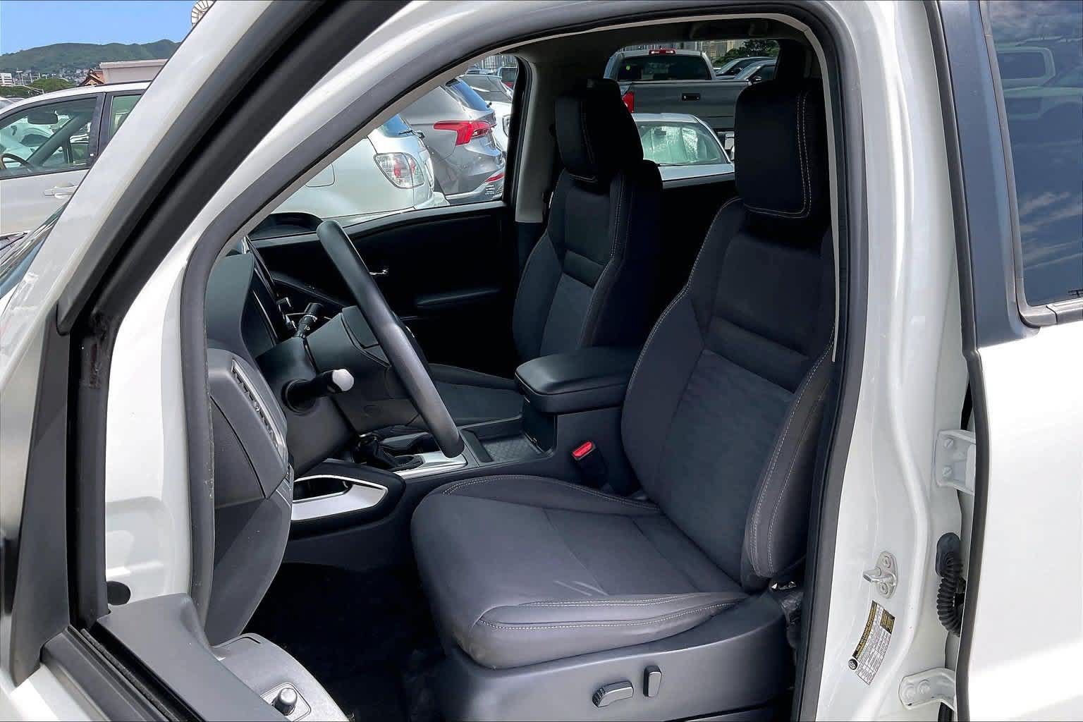 Used 2023 Nissan Frontier SV AWD/4WD image 11