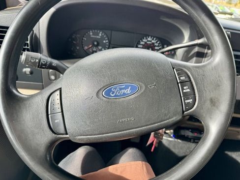 Used 2005 Ford F250 XLT image 17