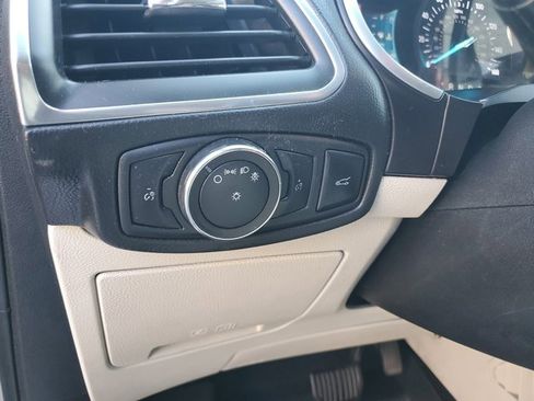 Certified 2018 Ford Edge Titanium image 19