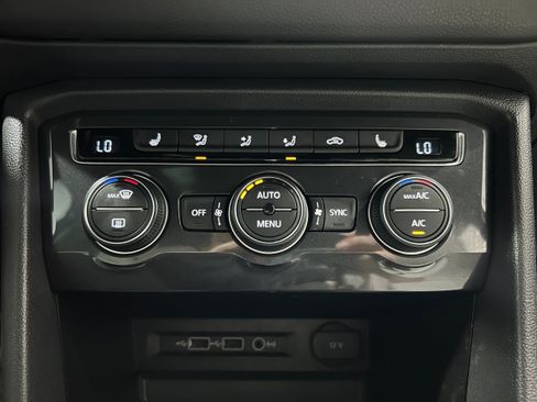Used 2019 Volkswagen Tiguan SEL R-Line AWD/4WD image 10