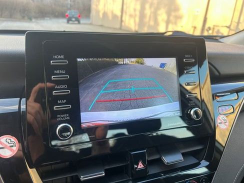 Used 2024 Toyota Camry SE image 17