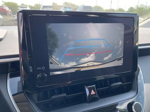 Used 2024 Toyota Corolla LE FWD image 21