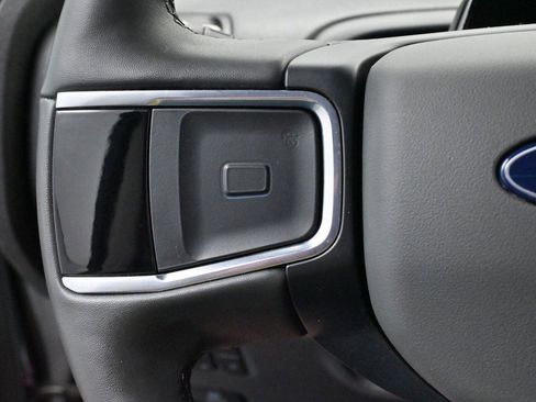 Used 2025 Ford Expedition Active AWD/4WD image 21