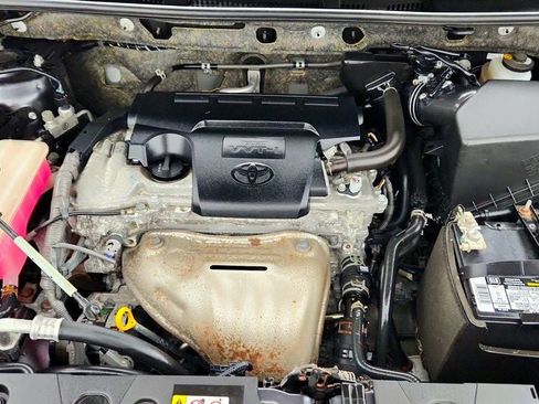Used 2018 Toyota RAV4 LE w/ All Weather Liner Package AWD/4WD image 26