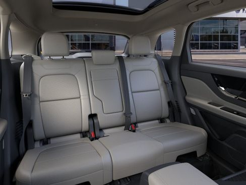 New 2025 Lincoln Corsair AWD w/ Equipment Group 101A image 11