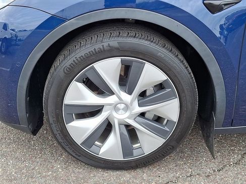 Used 2021 Tesla Model Y Long Range image 29