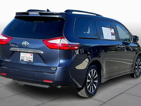 Used 2019 Toyota Sienna Limited Premium image 12