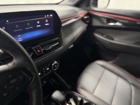 Used 2025 Chevrolet TrailBlazer RS w/ Convenience Package image 23