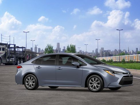 New 2026 Toyota Corolla LE FWD image 15