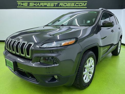 Used 2016 Jeep Cherokee Latitude w/ Cold Weather Group image 5