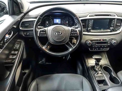 Used 2019 Kia Sorento FWD w/ Option Group 020 image 17