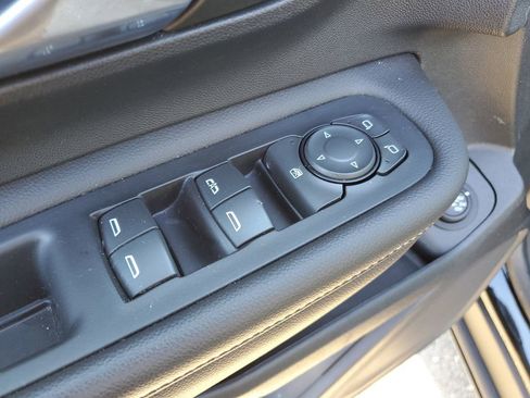 Certified 2022 GMC Terrain SLT image 24