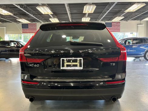Used 2019 Volvo XC60 T5 Momentum w/ Premium Package image 6