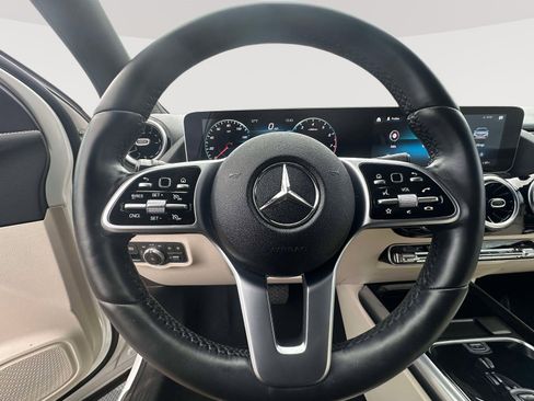 Used 2021 Mercedes-Benz GLA 250 4MATIC image 16