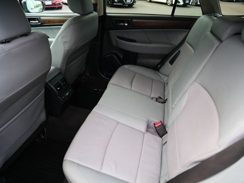 Used 2018 Subaru Outback 2.5i Limited AWD/4WD image 20