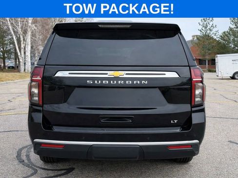Used 2024 Chevrolet Suburban LT image 9