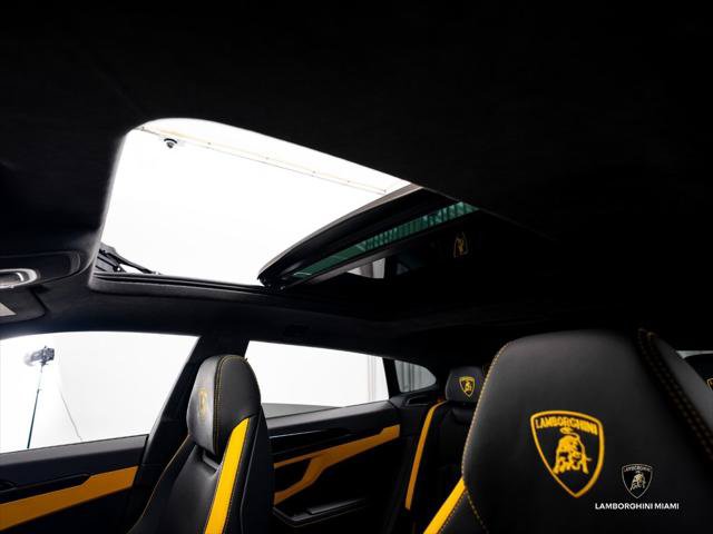 Used 2025 Lamborghini Urus SE AWD/4WD image 31