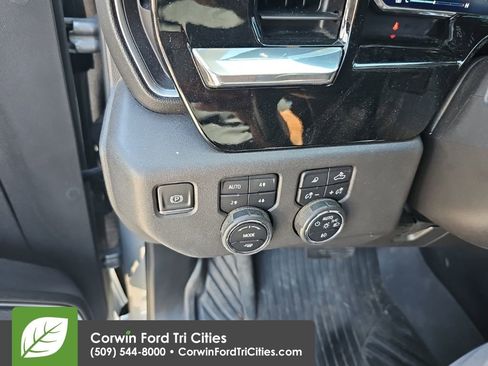 Used 2023 Chevrolet Silverado 1500 LT Trail Boss w/ LT Trail Boss Premium Package AWD/4WD image 13