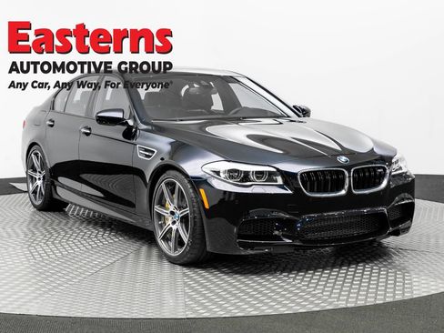Used 2015 BMW M5 RWD image 3