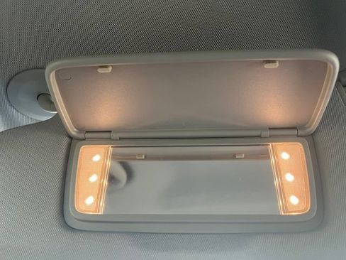Used 2020 Chevrolet Equinox LS w/ LS Convenience Package FWD image 25