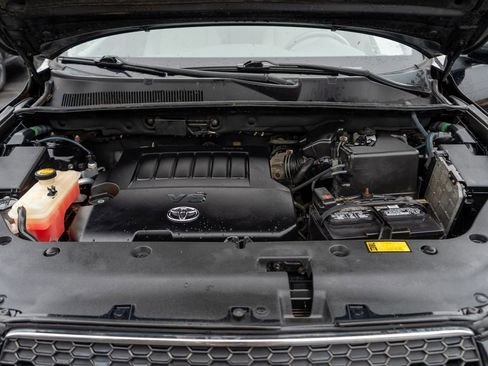 Used 2011 Toyota RAV4 Limited image 17