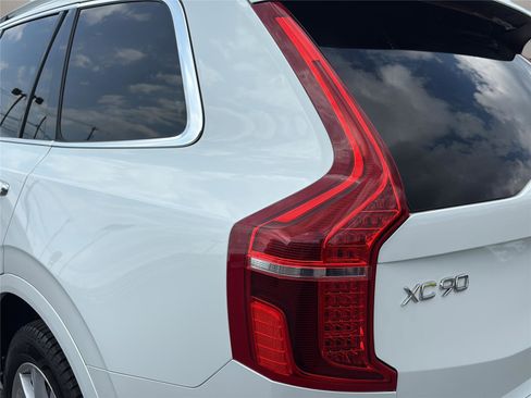 Used 2018 Volvo XC90 T6 Momentum w/ Convenience Package AWD/4WD image 27