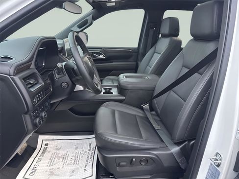 Used 2024 Chevrolet Suburban Z71 w/ Luxury Package image 18