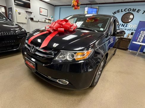 Used 2016 Honda Odyssey Touring Elite image 6