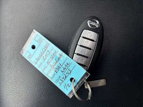 Used 2019 Nissan Pathfinder Platinum image 45