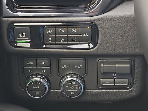 New 2026 GMC Yukon XL AT4 Ultimate w/ LPO, Floor Liner Package image 27