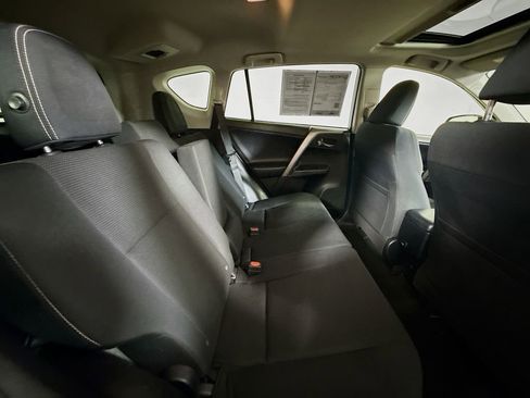 Used 2018 Toyota RAV4 XLE FWD image 24
